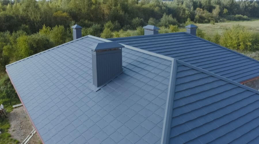 Professional gutter cleaning in Le Grand, IA